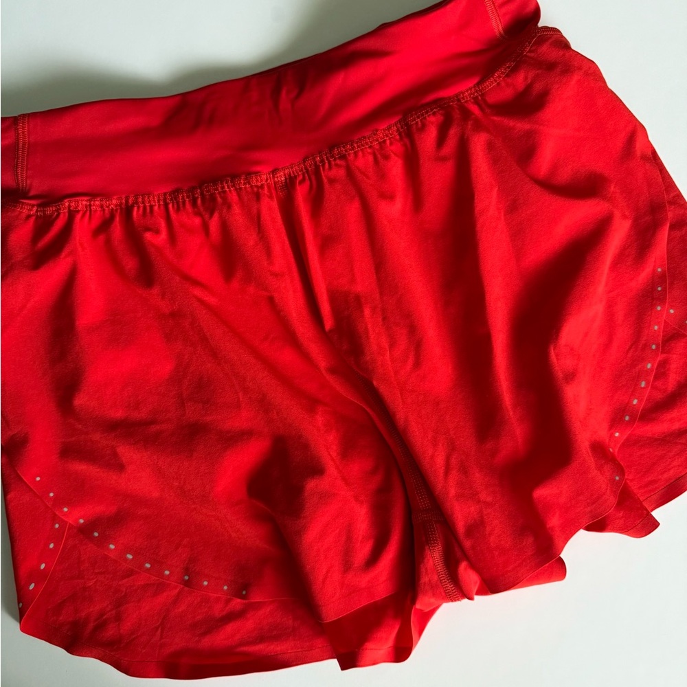 Lululemon fast and free shorts size 6 dark red EUC